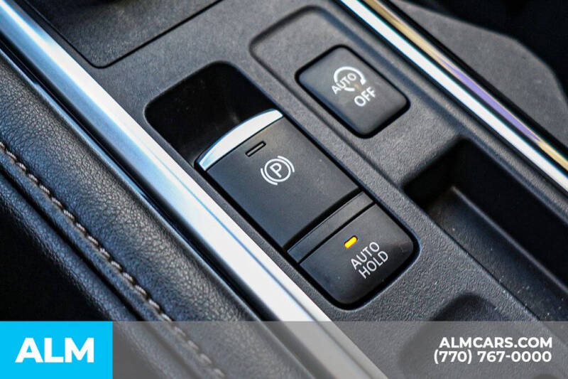 2023 Nissan Pathfinder SV