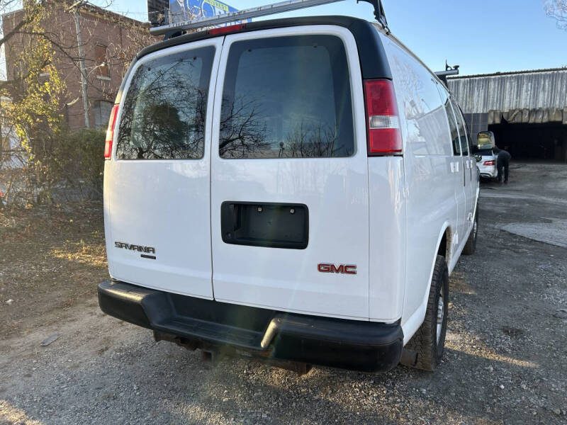 2016 GMC Savana 2500
