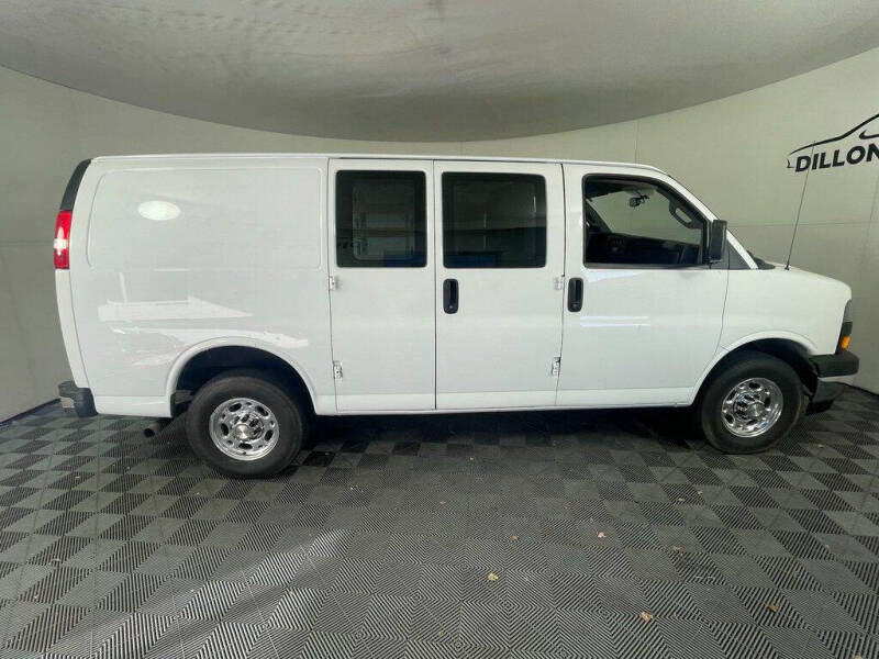 2023 GMC Savana 2500