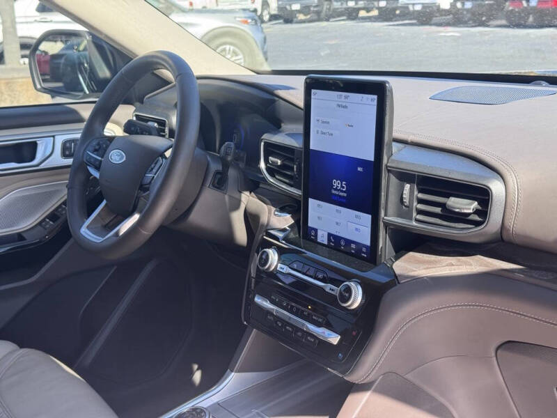 2023 Ford Explorer Platinum