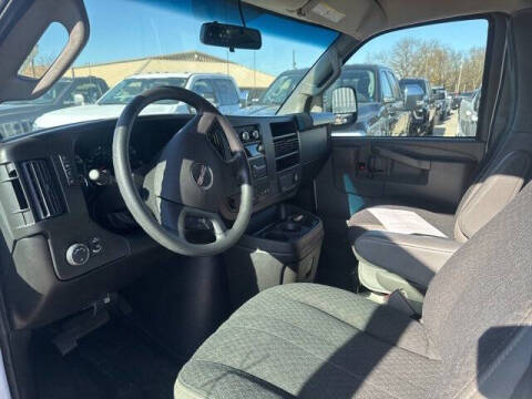 2024 GMC Savana 2500