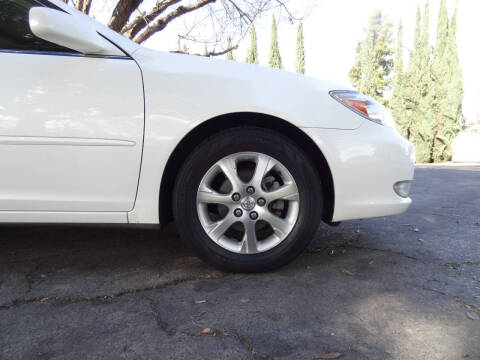 2004 Toyota Camry LE