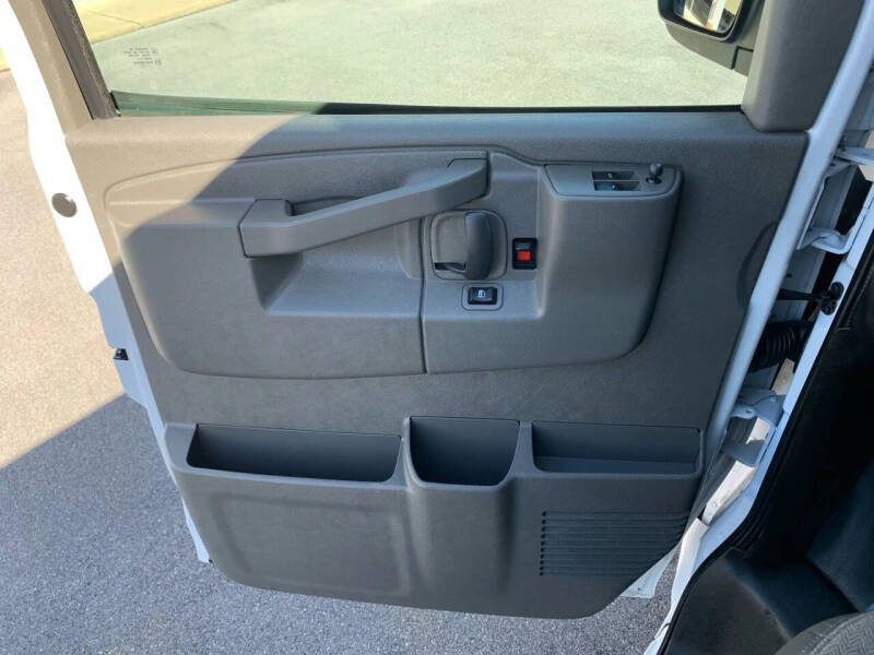 2021 Chevrolet Express 2500