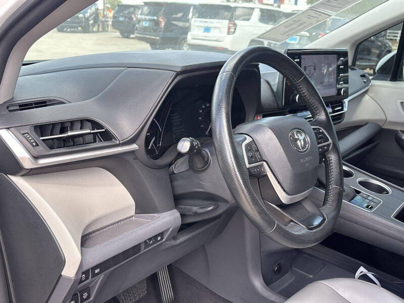2023 Toyota Sienna