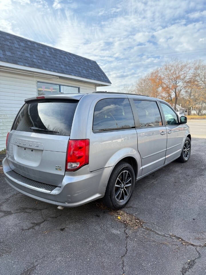 2017 Dodge Grand Caravan for sale at Joes Blvd Auto Sales in Hopewell, VA