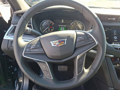 2025 Cadillac XT5 Luxury