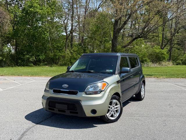 2011 Kia Soul +