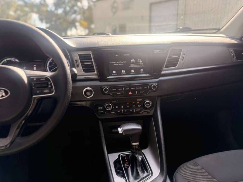 2018 Kia Niro LX