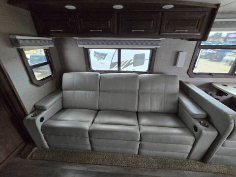 2021 Freightliner S2RV Chassis