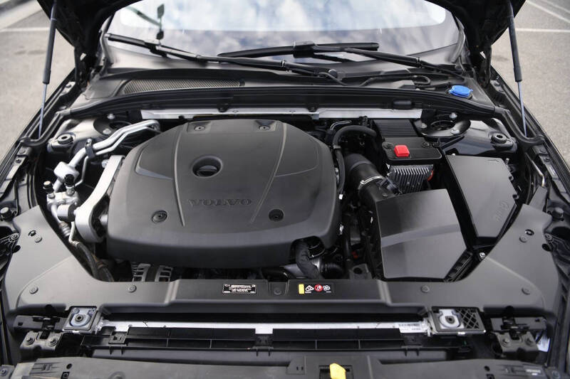 2019 Volvo S60 T5 Momentum