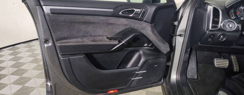 2016 Porsche Cayenne GTS