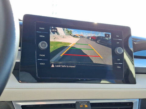 2025 Volkswagen Taos SEL 4Motion