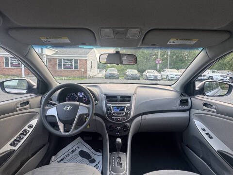 2017 Hyundai Accent SE