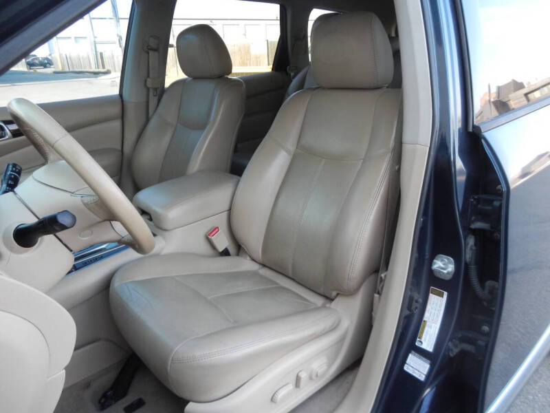 2014 Nissan Pathfinder SL