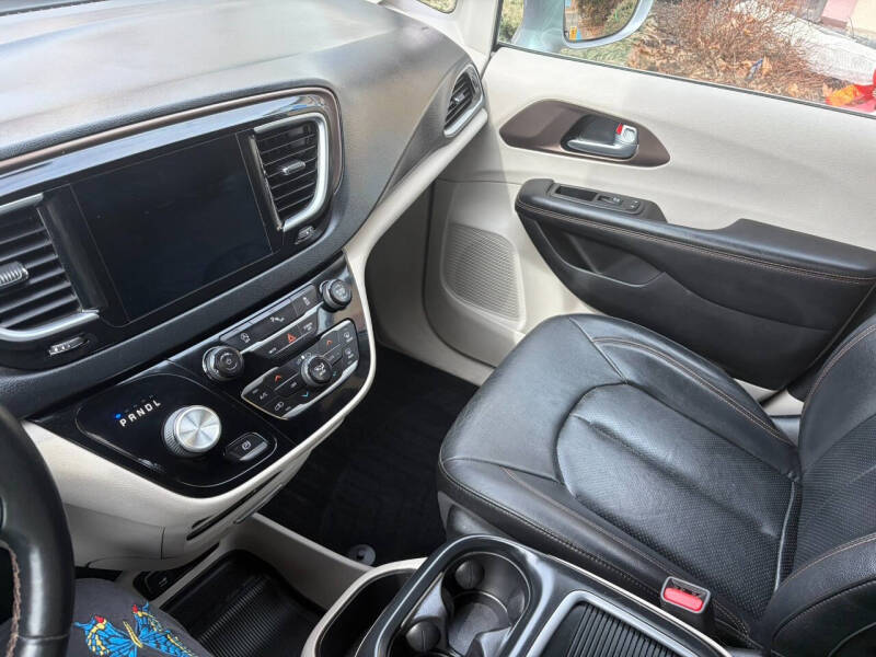 2018 Chrysler Pacifica Touring L Plus