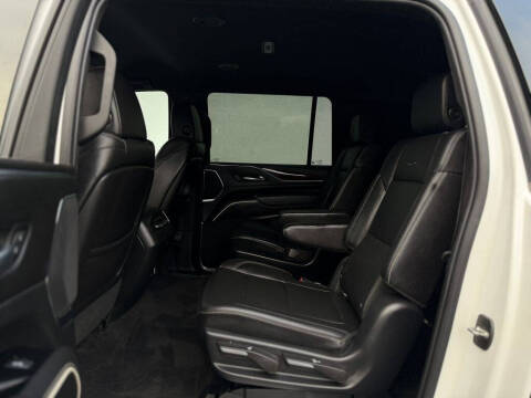 2022 Cadillac Escalade ESV Luxury