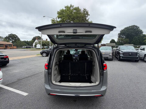 2023 Chrysler Pacifica Touring L