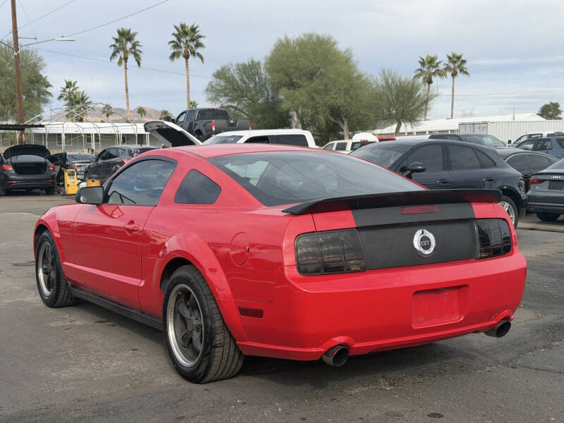 2005 Ford Mustang GT Deluxe