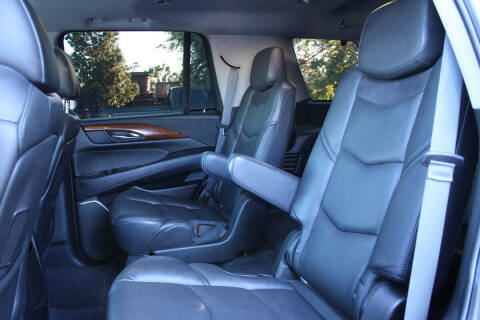 2017 Cadillac Escalade Luxury