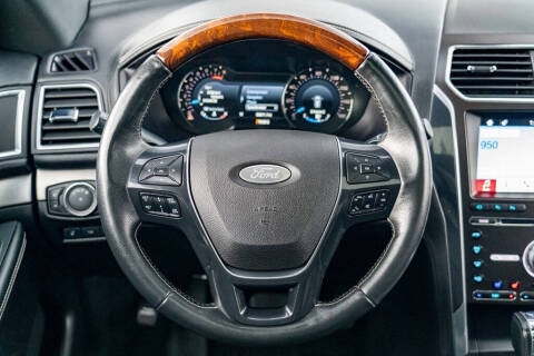 2017 Ford Explorer Platinum