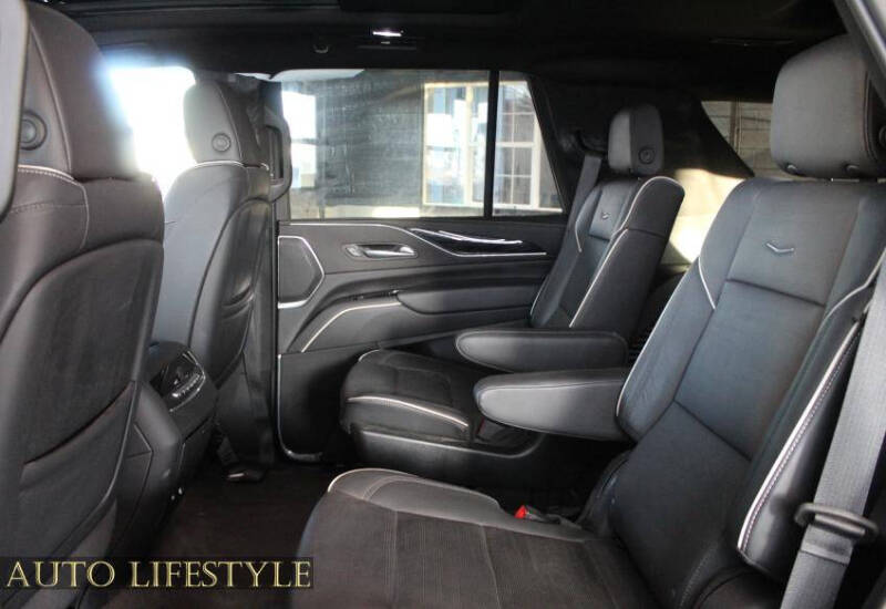 2023 Cadillac Escalade Sport