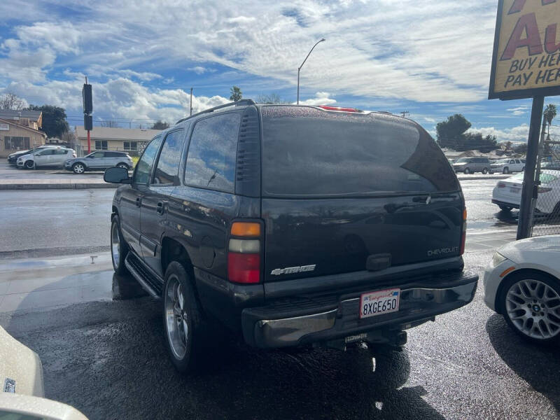 2004 Chevrolet Tahoe null photo 4