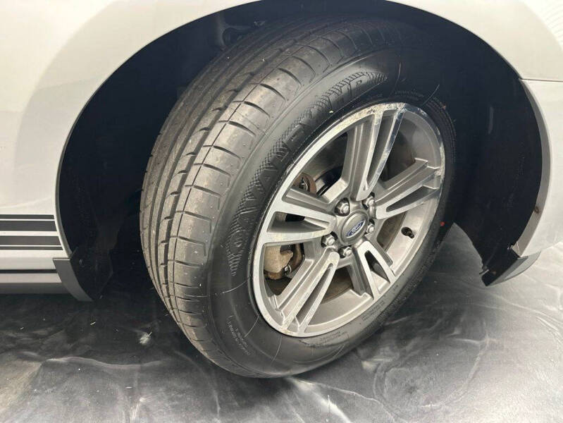 2011 Ford Mustang V6 Premium