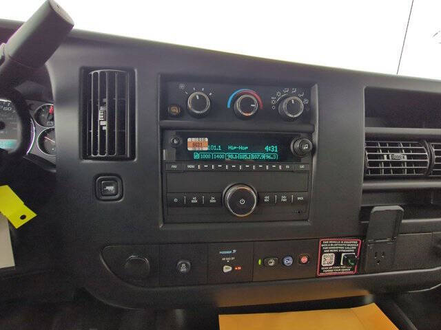 2025 Chevrolet Express 2500