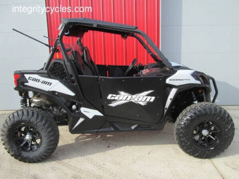 2023 Can-Am MAVERICK 700 DPS