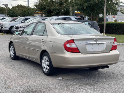 2004 Toyota Camry LE