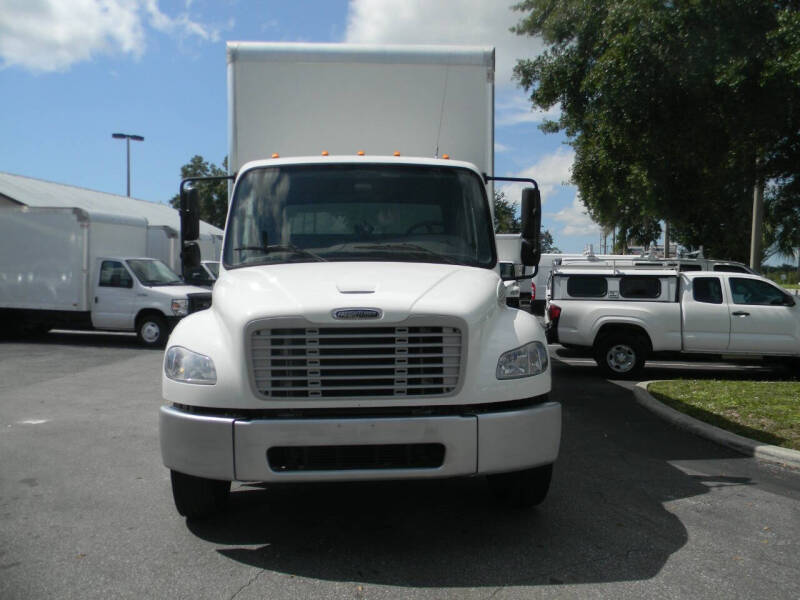 2022 Freightliner M2 106