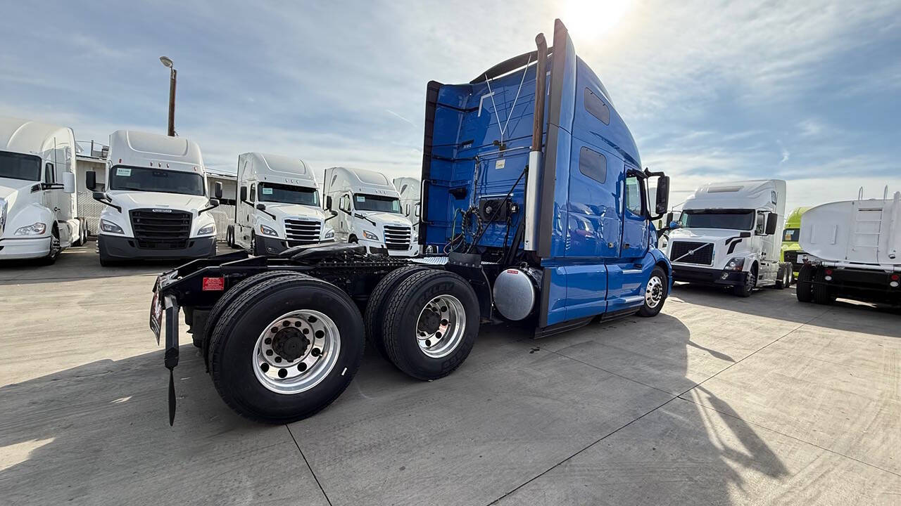 2020 Volvo VNL for sale at KING TRUCK TRAILER SALES in Bakersfield, CA