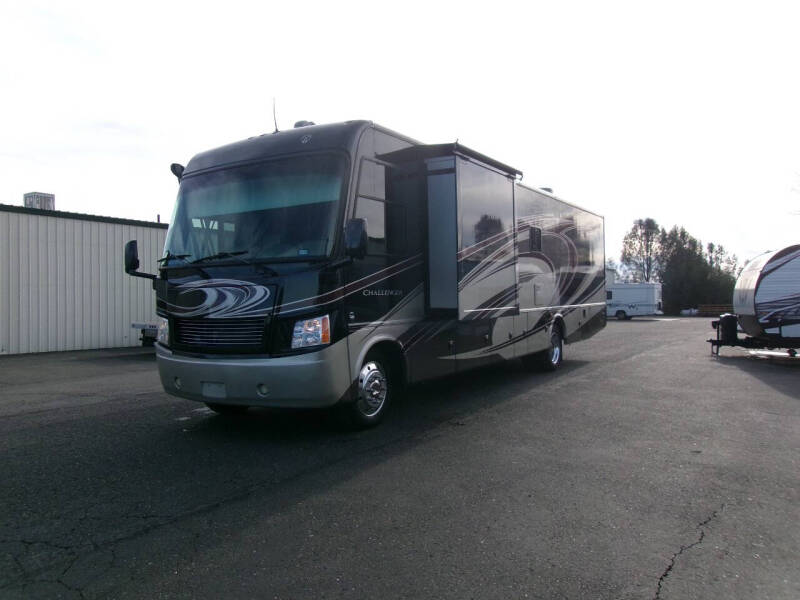 2013 Thor Motor Coach Challenger 37kt
