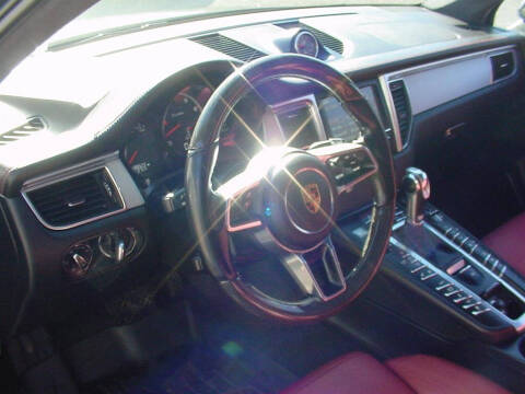 2016 Porsche Macan Turbo