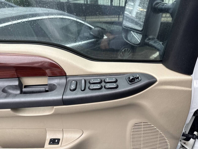 2005 Ford Excursion Eddie Bauer