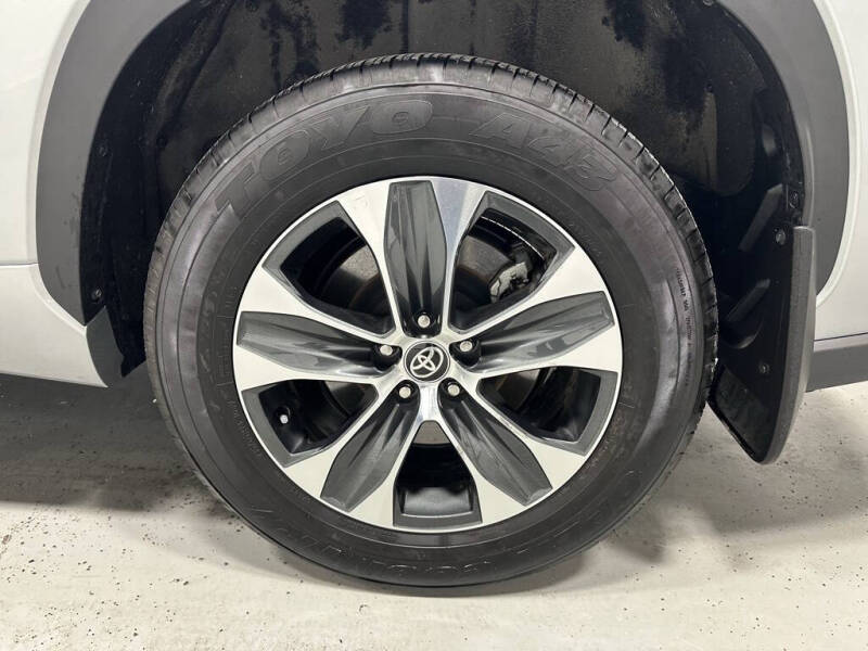 2025 Toyota Highlander XLE