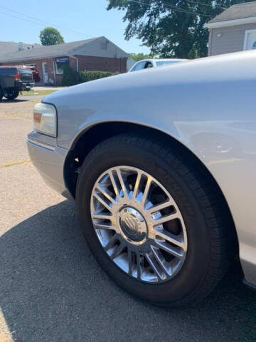 2010 Mercury Grand Marquis LS