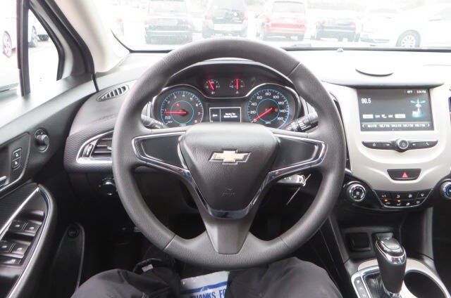 2017 Chevrolet Cruze LS Auto