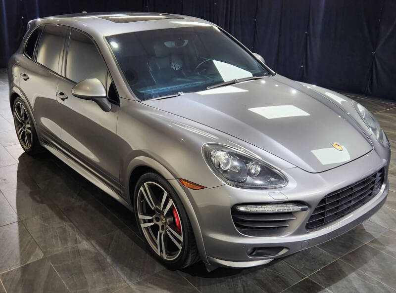 2013 Porsche Cayenne GTS