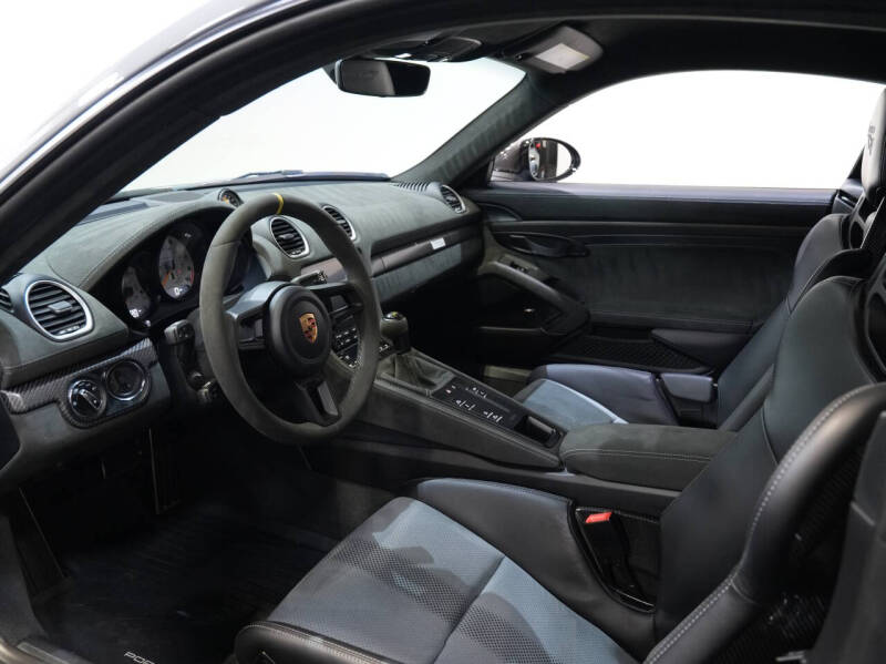 2023 Porsche 718 Cayman GT4 RS