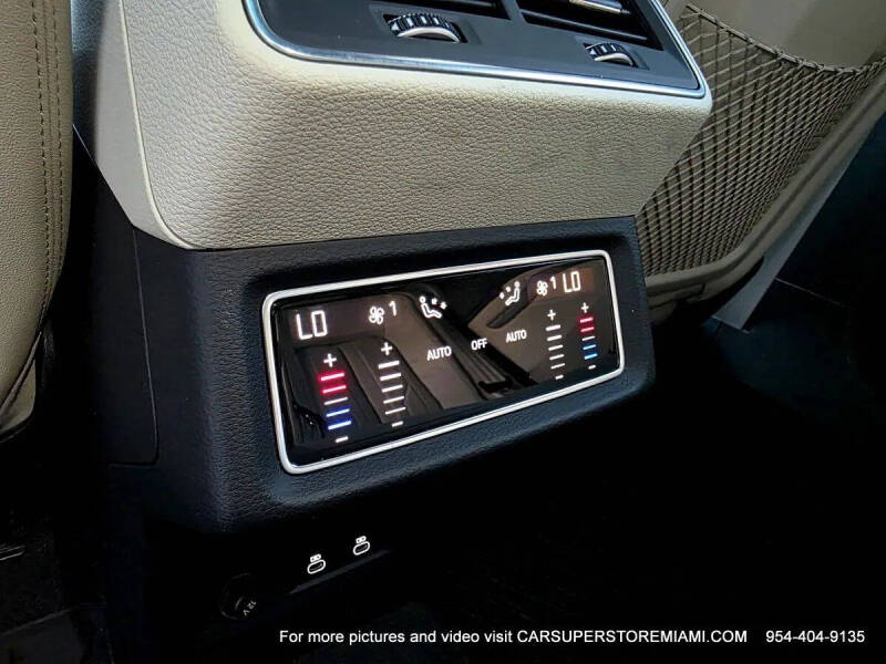 2021 Audi e-tron quattro Premium