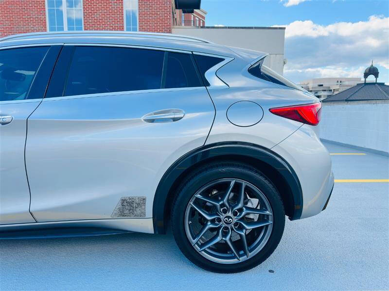 2017 Infiniti QX30 Premium