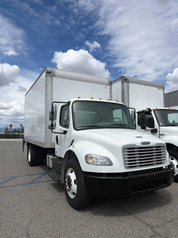 2017 Freightliner M2 106