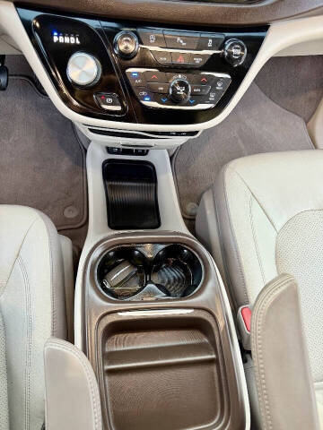 2019 Chrysler Pacifica Touring L