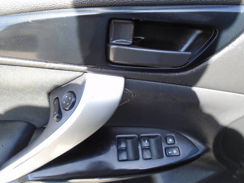 2022 Mitsubishi Eclipse Cross LE