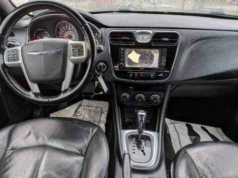 2012 Chrysler 200 Limited