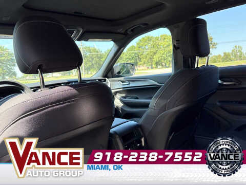 2025 Jeep Grand Cherokee Laredo X