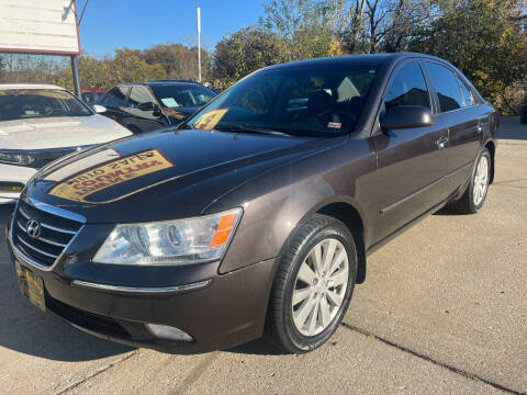 2010 Hyundai Sonata for sale at Town and Country Auto Sales in Jefferson City MO