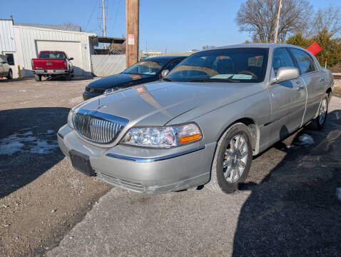 2011 Lincoln Town Car Signature Limited Fleet