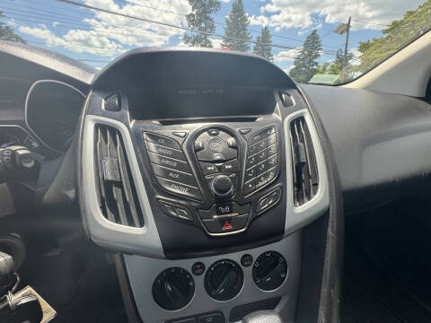 2012 Ford Focus SE